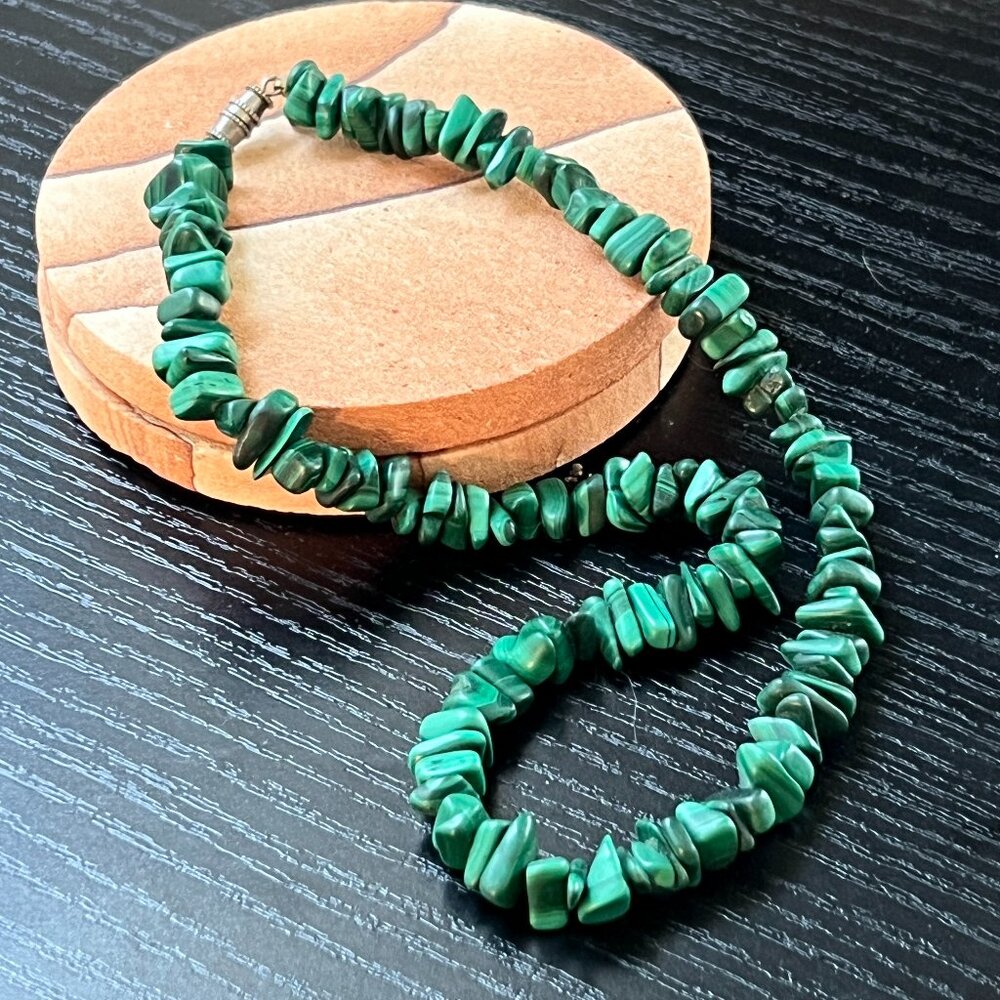 Vintage Malachite Chip Beaded Necklace